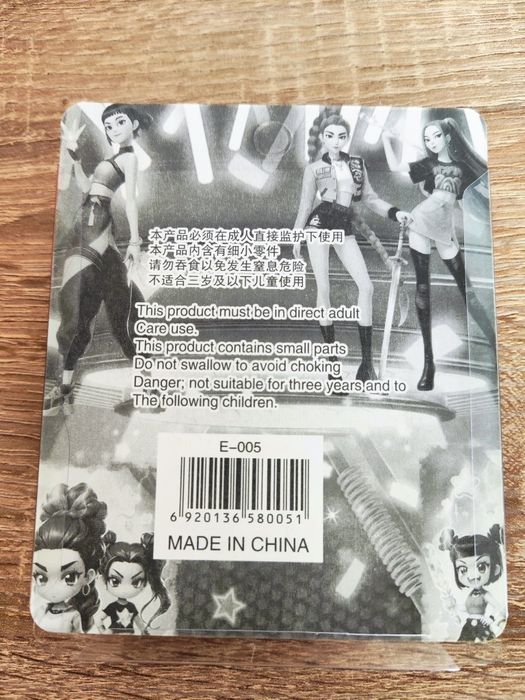 K-pop Demon Hunters - notes z piórem.