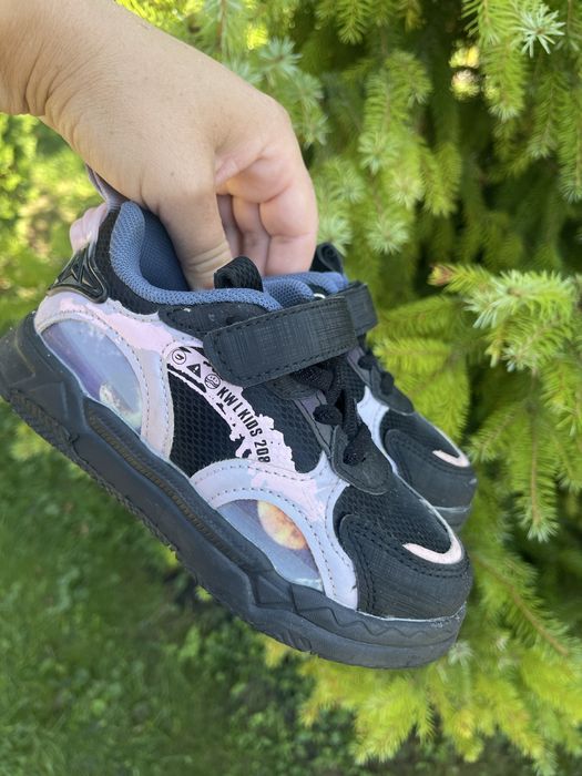 Кросівки для дівчинки р 28