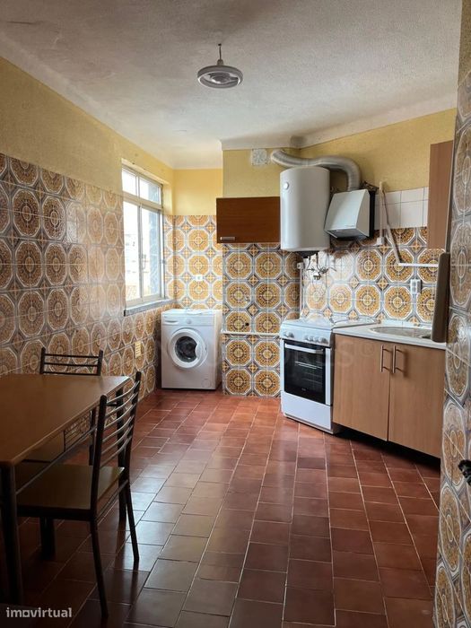 Apartamento T3 no centro das Caldas da Rainha com elevador