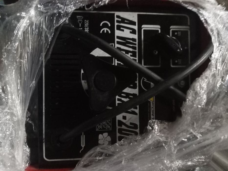 Продам сварочный апарат FORTE 220/380