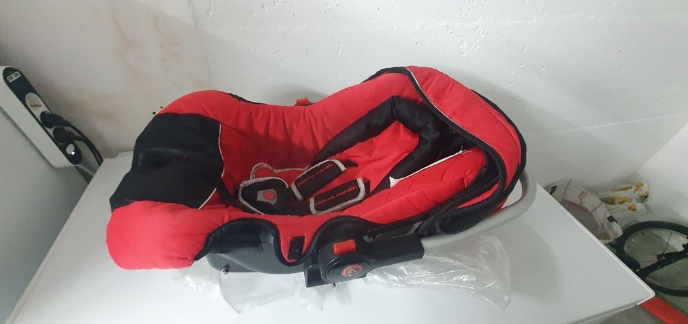 Carrinho de bebé com ovo (conjunto)