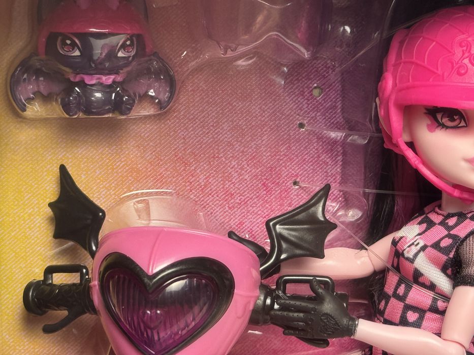 Дракулаура Монстер Хай Monster High Draculaura Vamptastic Scooter