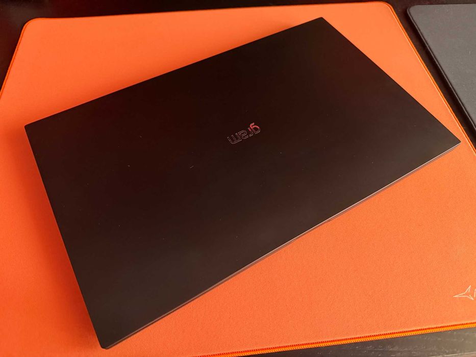 Portátil LG Gram 15Z90Q 15" FHD | i5-124P | 16GB | 1TB+256SSD c/NOVO