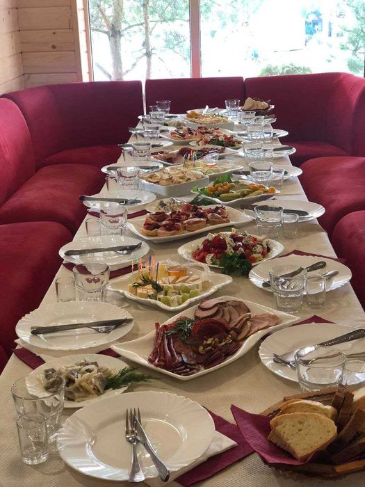 Є СВІТЛО!Оренда будинку подобово з великим залом!Басейн з підігрівом