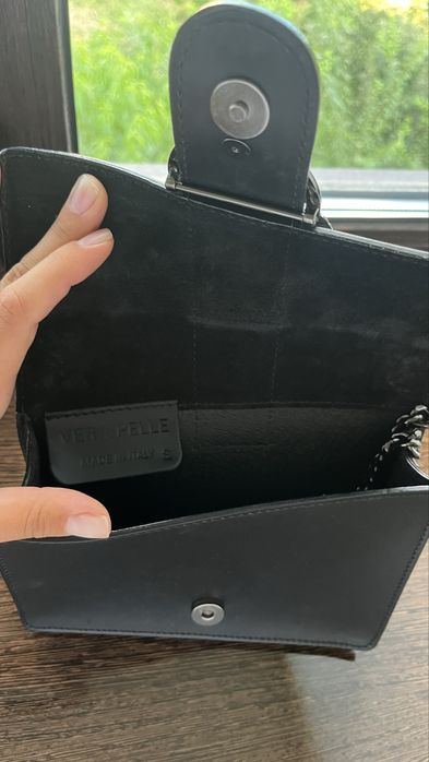 Чорна шкіряна сумка Pinko