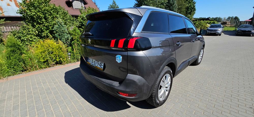 Peugeot 5008 benzyna
