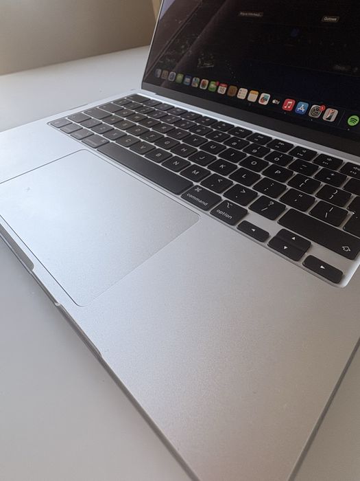 Macbook air 13 m3 256GB
