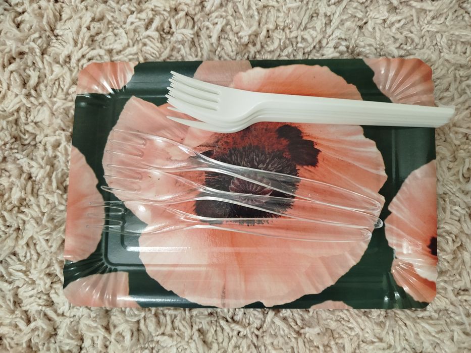 Одноразовая посуда, стаканы бумажные, пластик, вилки, ножи, тарелки