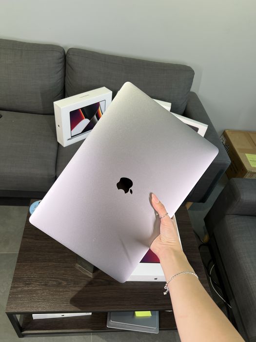Macbook pro 15 2018 core i9 2.9ghz 16/512gb amd pro 560x 4gb
