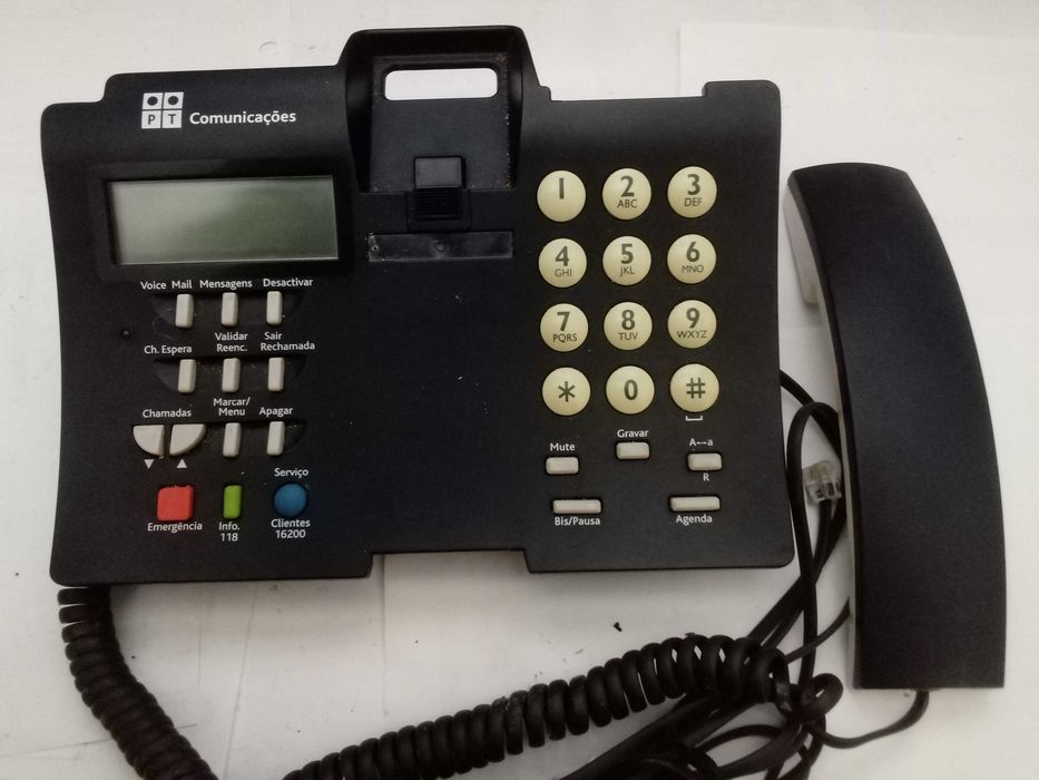 telefones antigos e base para calice