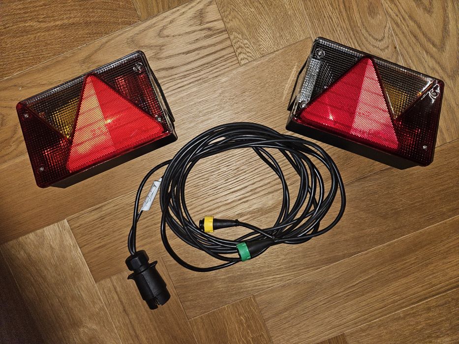 Zestaw świateł do przyczep: lampy tylne ASPÖCK + wiązka MANTES 4m 7PIN