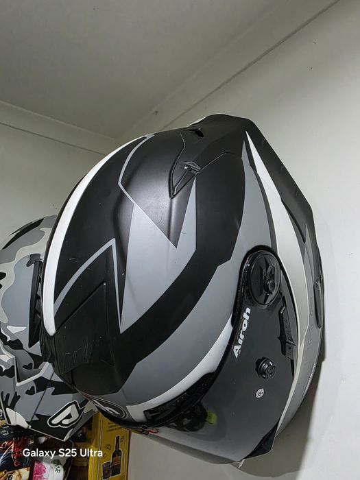 Capacete Airoh Gp550s