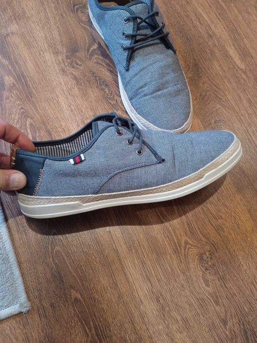 Продам чоловічі кеди бренду River Island