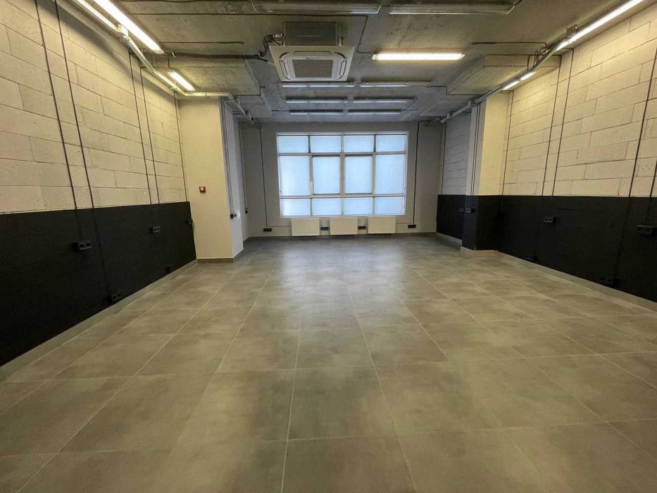 Сдаютя офисные помещения в БЦ в Оболонском районе ( Степана Бандеры)