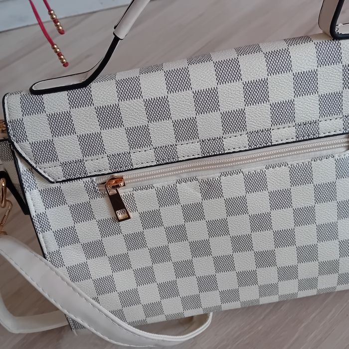 Nowa torebka biała w kratkę prezent