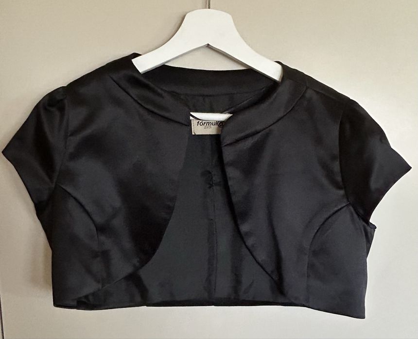 Bolero preto elegante (fórmula jovem)
