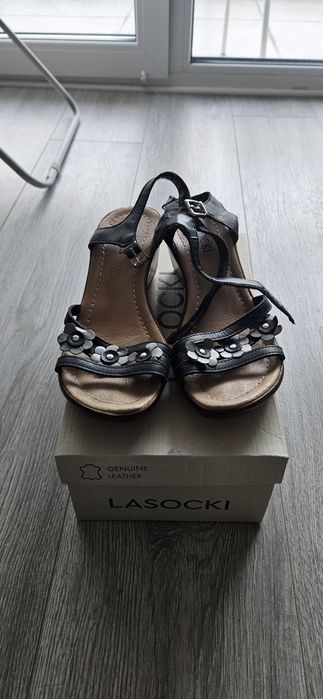 Sandałki lasocki