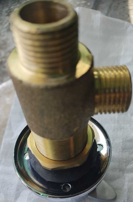 Кран латунний хромований поворотний одинарний 1/2"