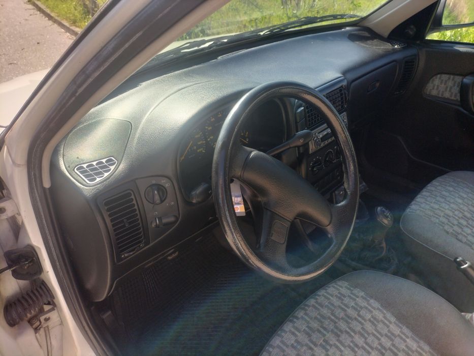 SEAT ibiza 1.2  5 portas