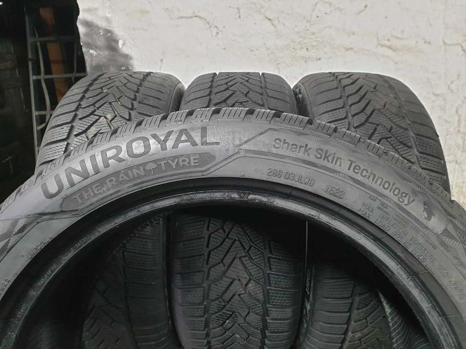 Cztery Opony zimowe 225/50R18 8,5mm Uniroyal WinterExpert 2022r