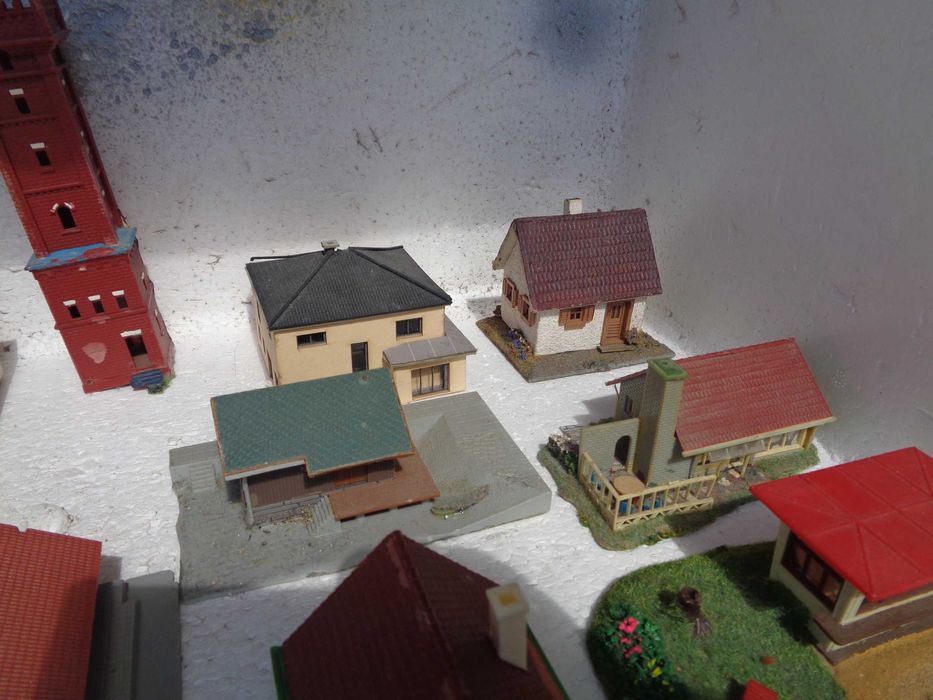 1:160 Lote de 12 construções diversas para pista comboio