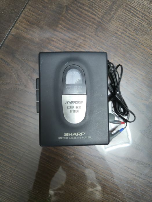 Продам касетний плеєр Sharp