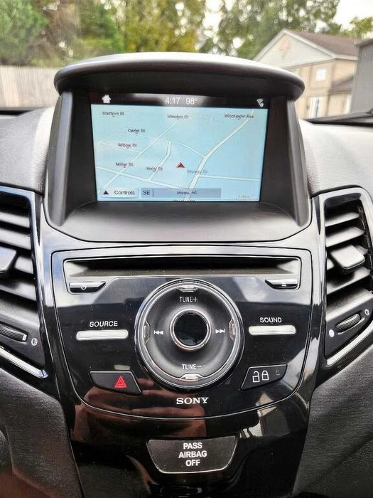 Ford Fiesta ST      2017