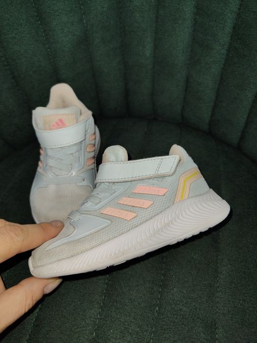 Adidas r. 21 błękitne stan bardzo dobry