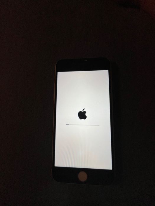IPhone 8 różowy bdb stan