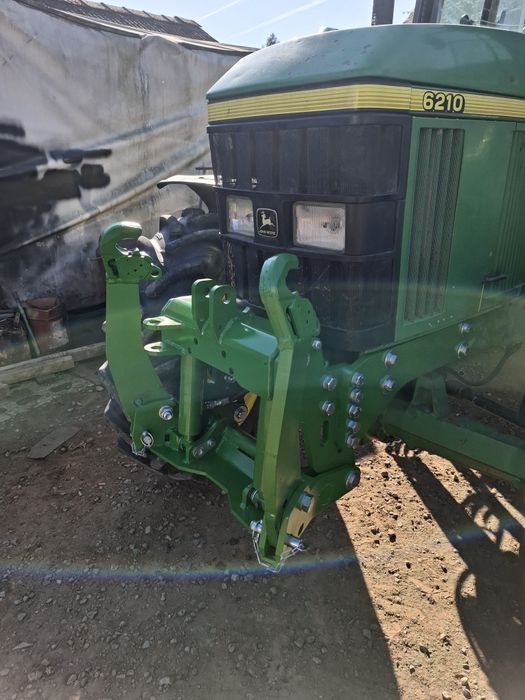 TUZ John Deere, Class, Renault.