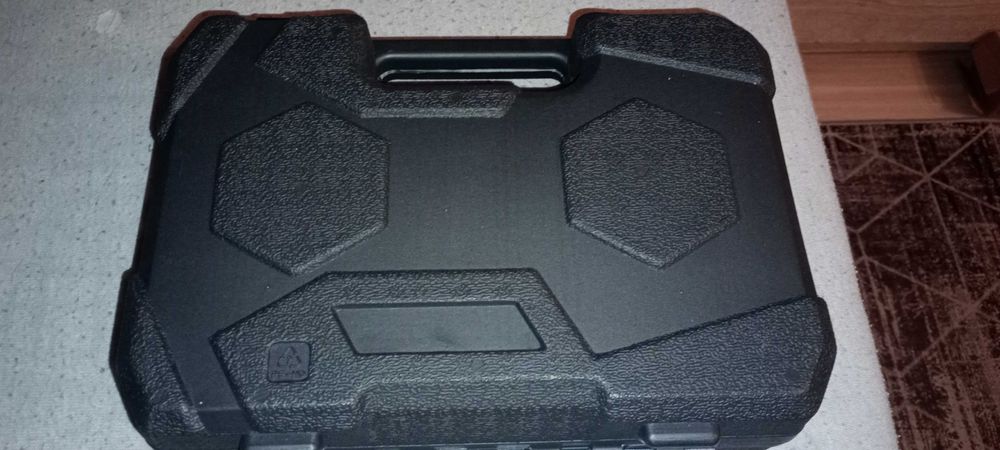 Klucz dynamometryczny w walizce komplet 32 szt