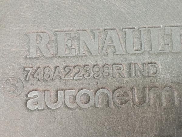 Blindagem inferior do motor RENAULT Clio V (BF_)