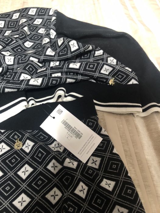 Conjunto preto e branco saia camisola Guimanos