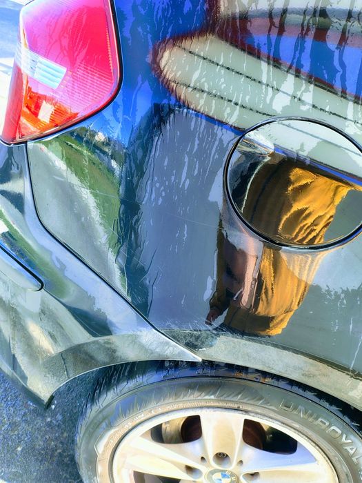 BMW  116D 1.9 equipado com android auto