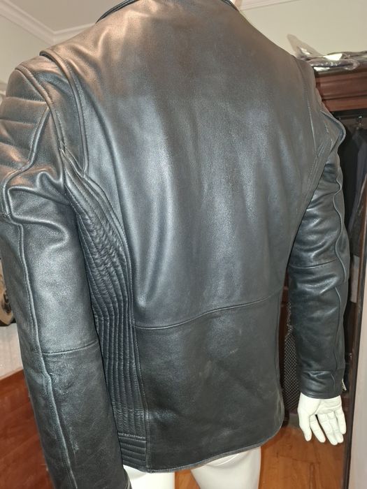 Blusão em pele estilo Baker ,tamanho M