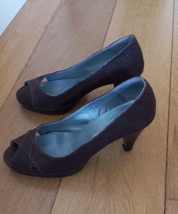 Brown Embossed Leather High-Heeled Shoes – Size 36/37