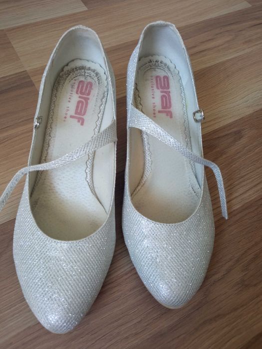 Buty damskie srebrne