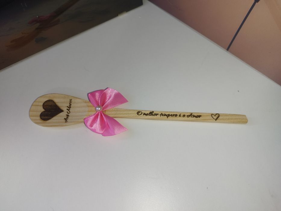 Arranjos de flores de cera