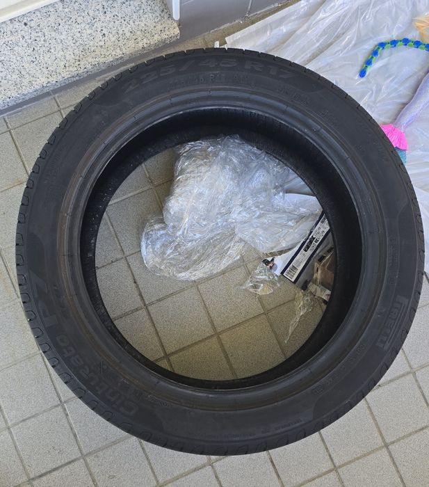 2 Pneus Pirelli Cinturato P7 225/45 R17 - Seminovos (Estado de Zero)