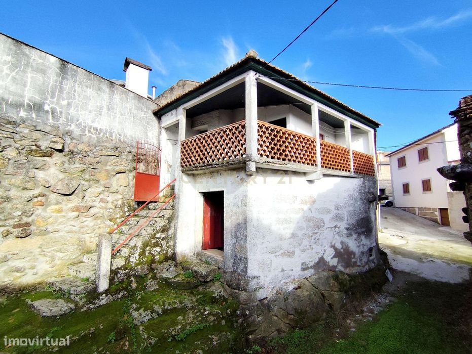 Moradia para recuperar a 14km de Chaves