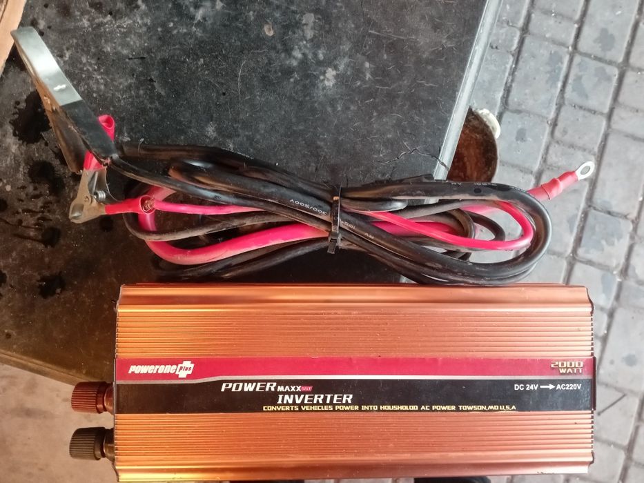 Перетворювач напруги 24 на 220 2000кв