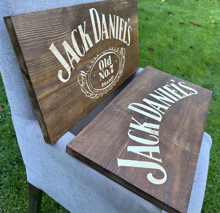 Deska z logo Jack D