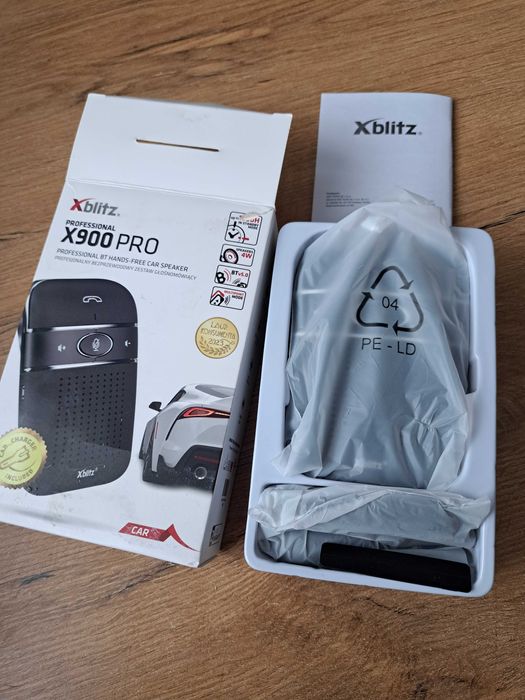 Zestaw głośnomówiący do samochodu