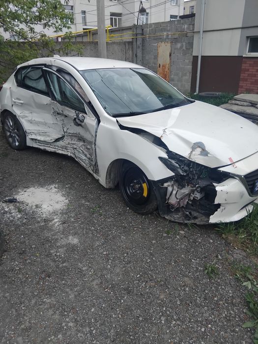 Mazda 3 2.5 бензин після ДТП/під відновлення