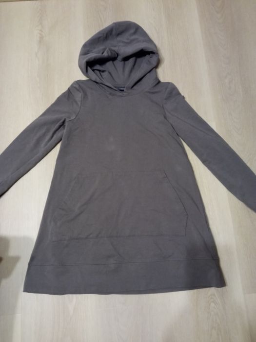 Suknia sportowa z kapturem