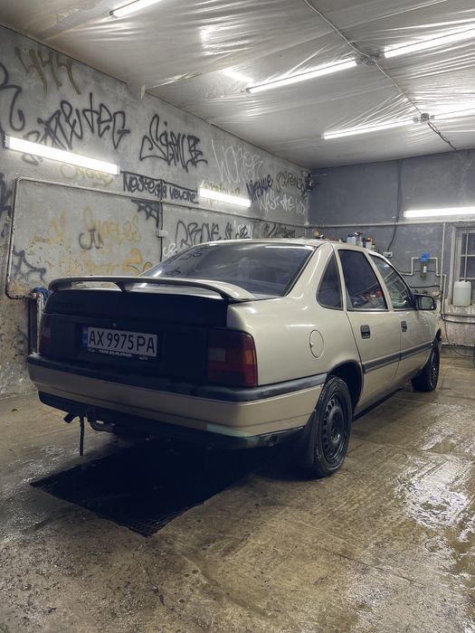Продам Opel Vectra 1993 року в доброму стані
