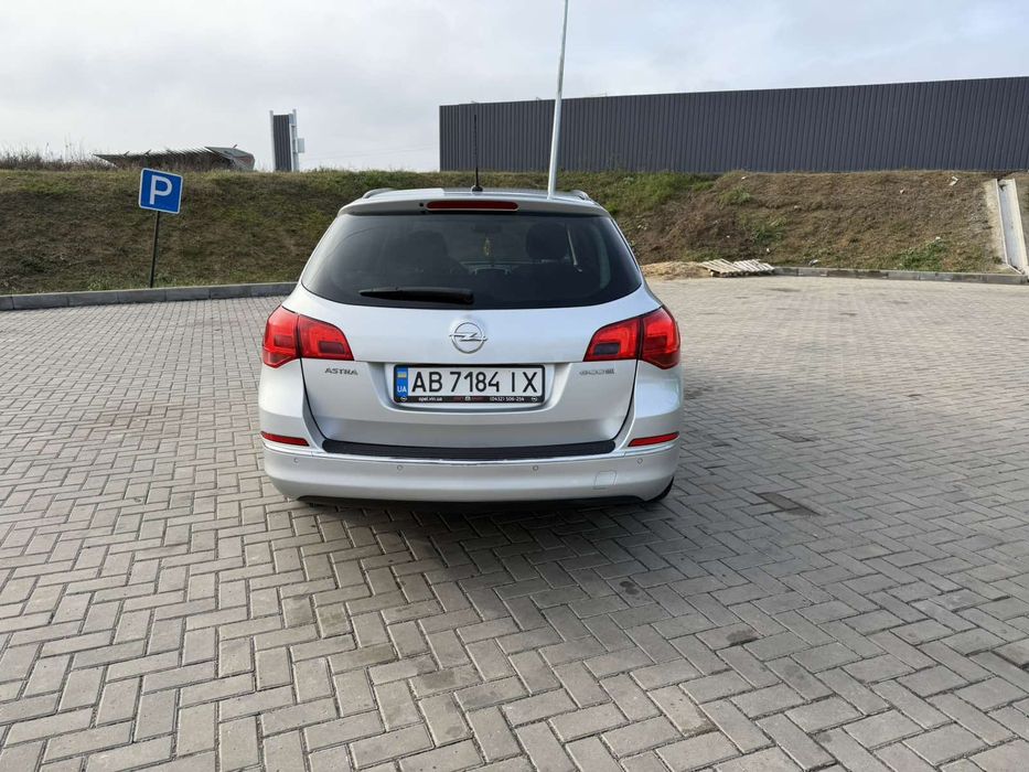 Продам Opel Astra J 1.3 cdti 95 к.с 2011рік