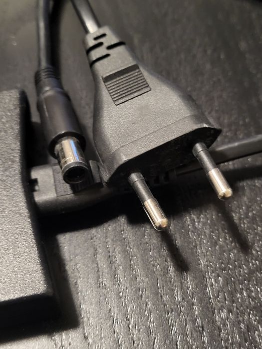 Carregador Dell DA90PE0-00