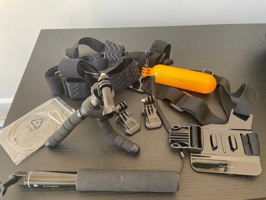 GoPro HERO9 Black + 3 Baterias, Carregador, 2 Estojos e Kit de Acessórios