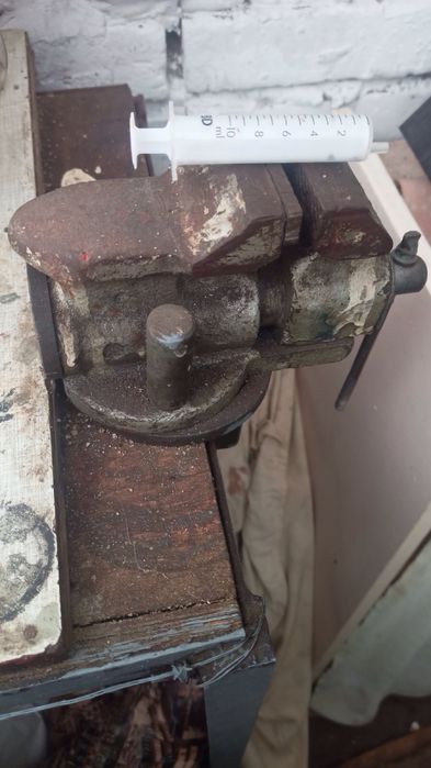 Тиски б/у времен  СССР